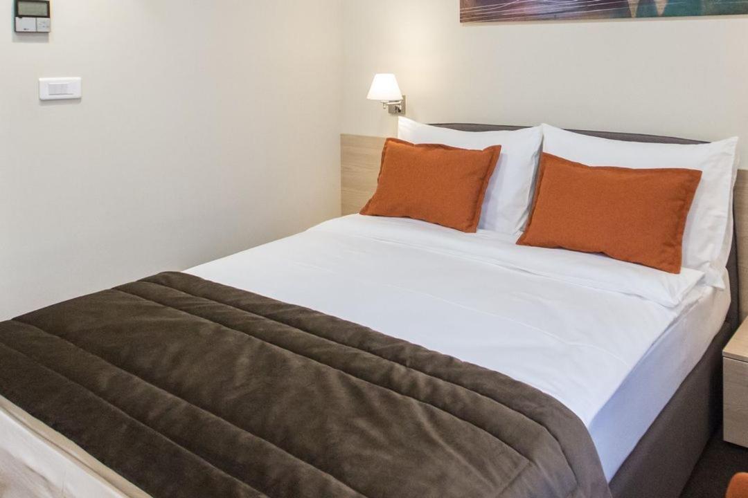 Hotel Grand Hedonist Pančevo Zewnętrze zdjęcie