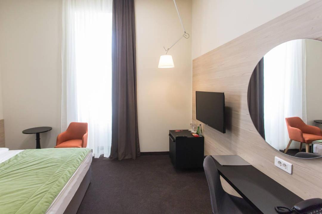 Hotel Grand Hedonist Pančevo Zewnętrze zdjęcie