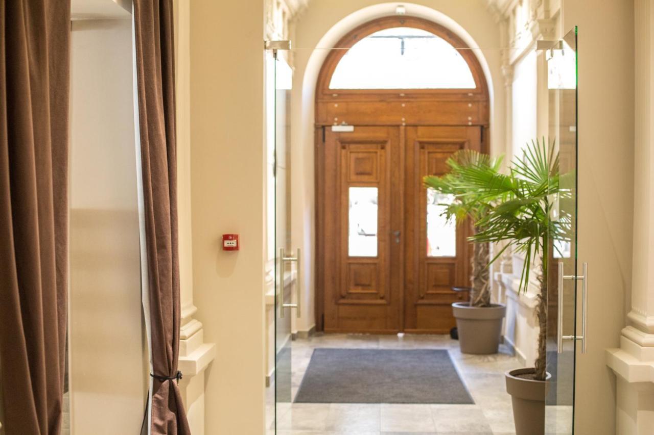 Hotel Grand Hedonist Pančevo Zewnętrze zdjęcie