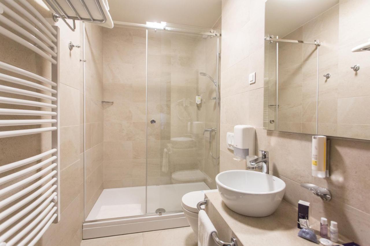 Hotel Grand Hedonist Pančevo Zewnętrze zdjęcie